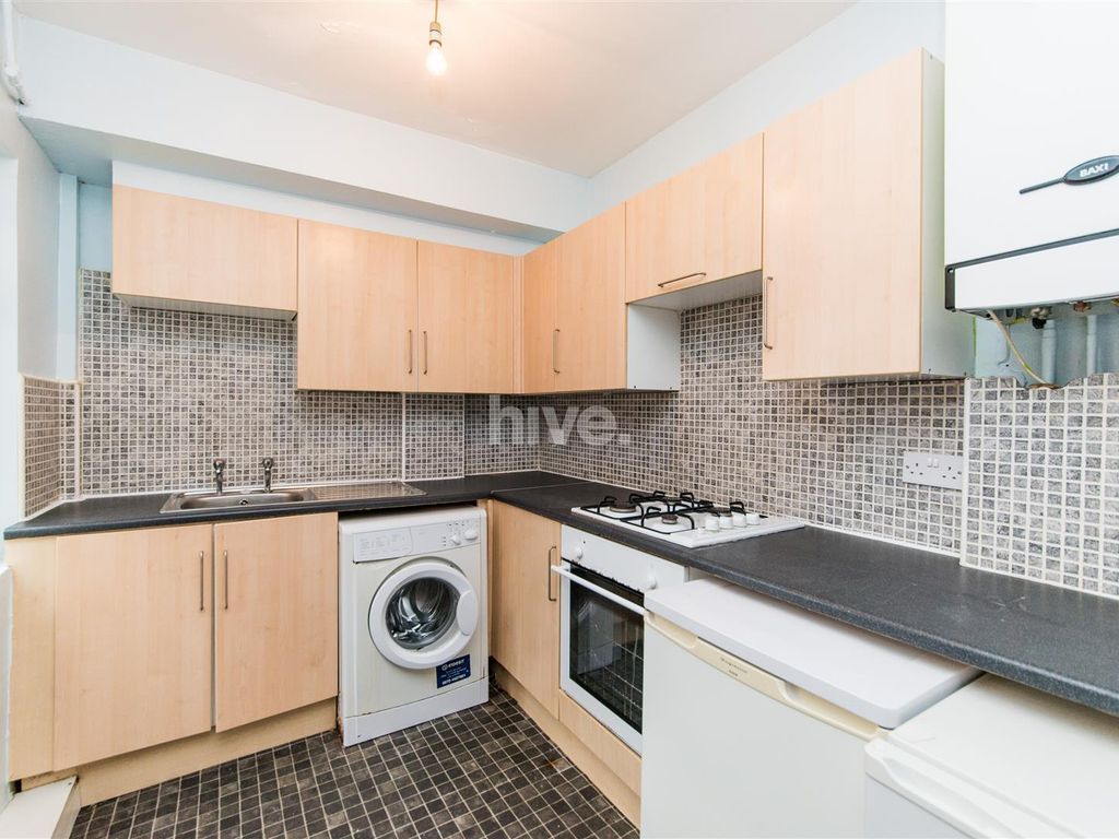 2 bed flat to rent in Balmoral Terrace, Heaton, Newcastle Upon Tyne NE6, £750 pcm Zoopla