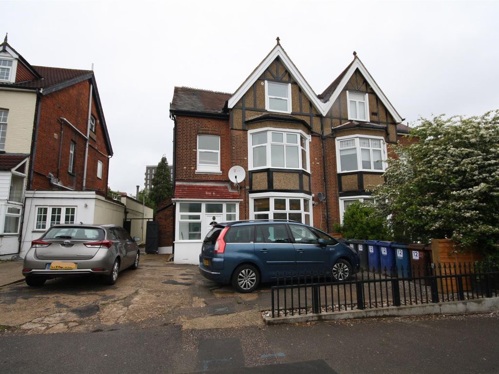 1 bed flat to rent in Kenton Road, Harrow, Middlesex HA1, £975 pcm Zoopla