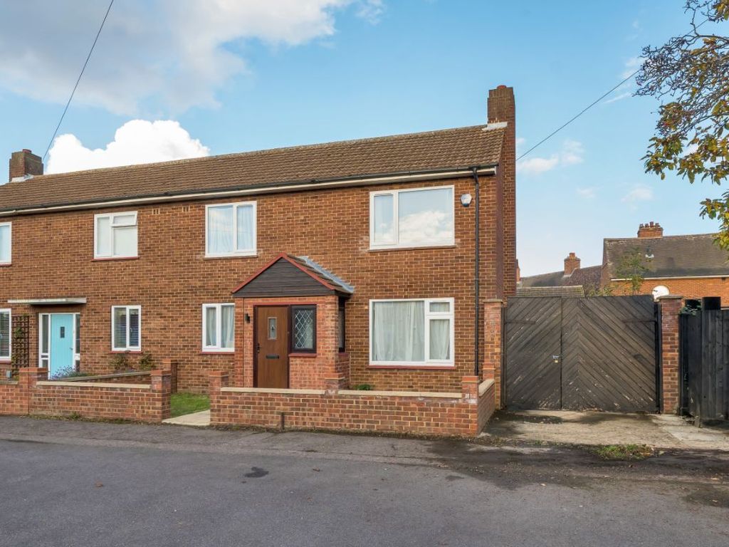 2 bed semidetached house for sale in Whitley Road, Shortstown, Bedford