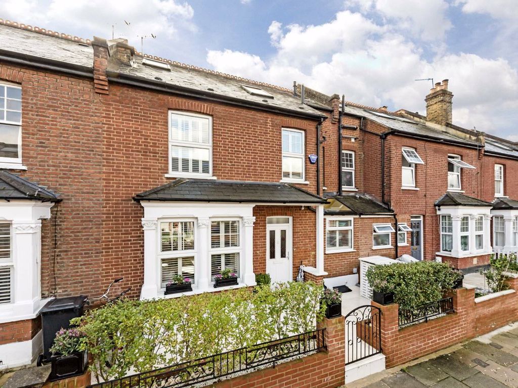4 bed property for sale in Orchard Road, St Margarets, Twickenham TW1