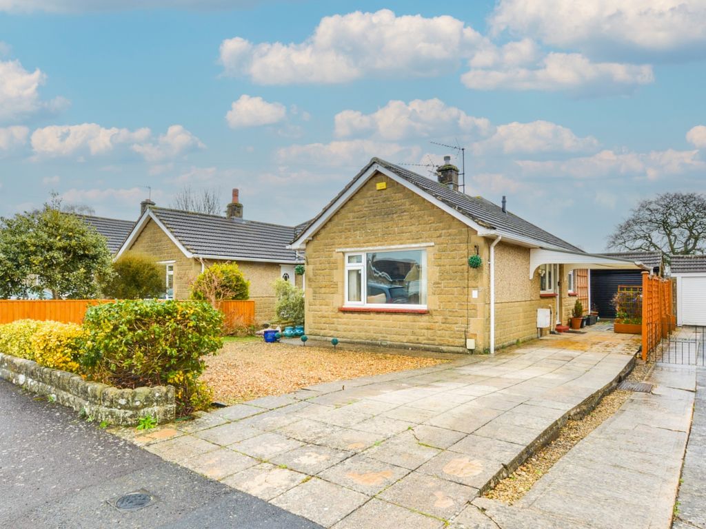 3 bed semidetached bungalow for sale in Windermere Road, Trowbridge