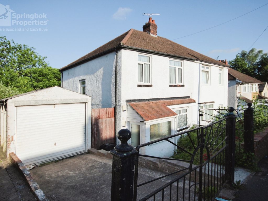 3 bed semidetached house for sale in Brynglas Avenue, Newport, Gwent