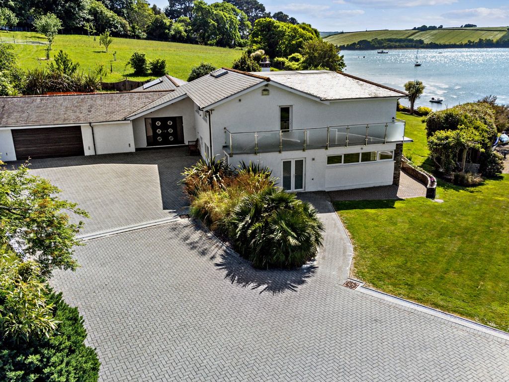 4 bed detached house for sale in Curlew Drive, West Charleton