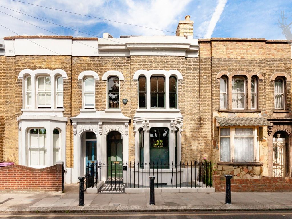 4 bed property for sale in Medway Road, Conservation Area, Bow E3 Zoopla