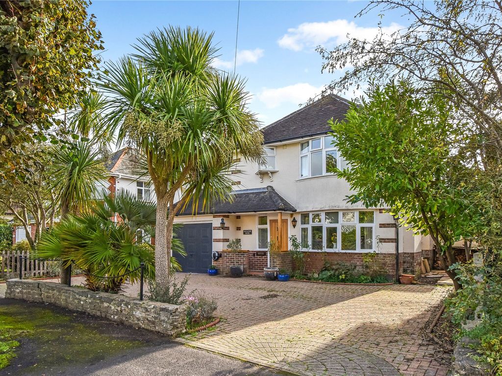 4 bed detached house for sale in West Way, Pennington, Lymington