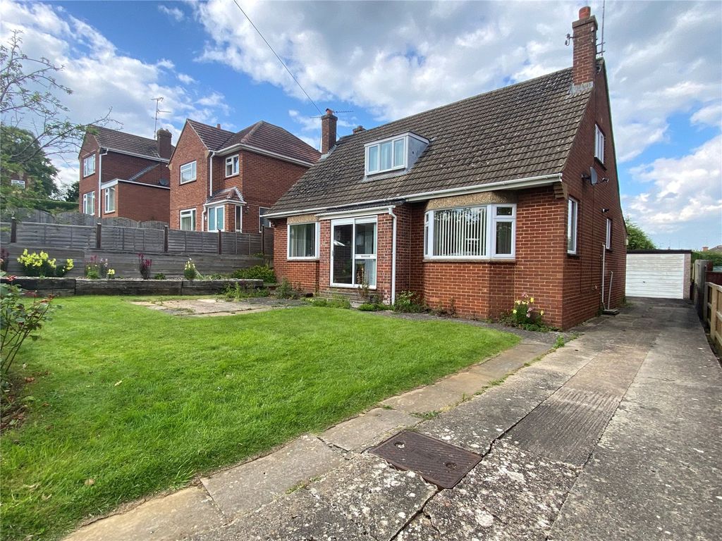 4 bed detached house for sale in Inlands Rise, Daventry