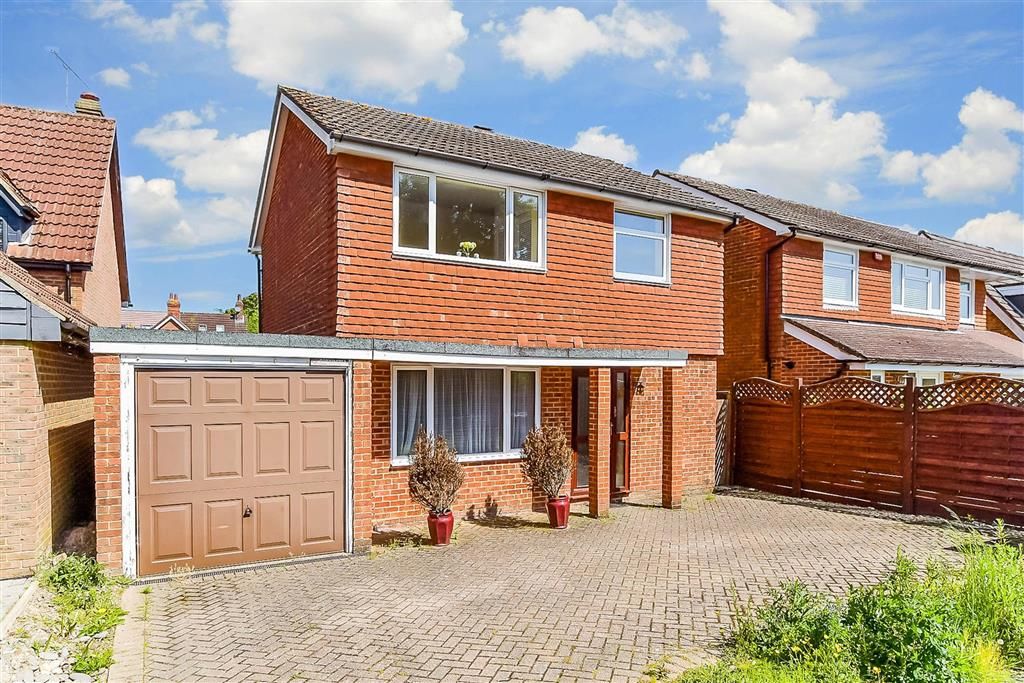 3 bed detached house for sale in Hophurst Drive, Crawley Down, Crawley