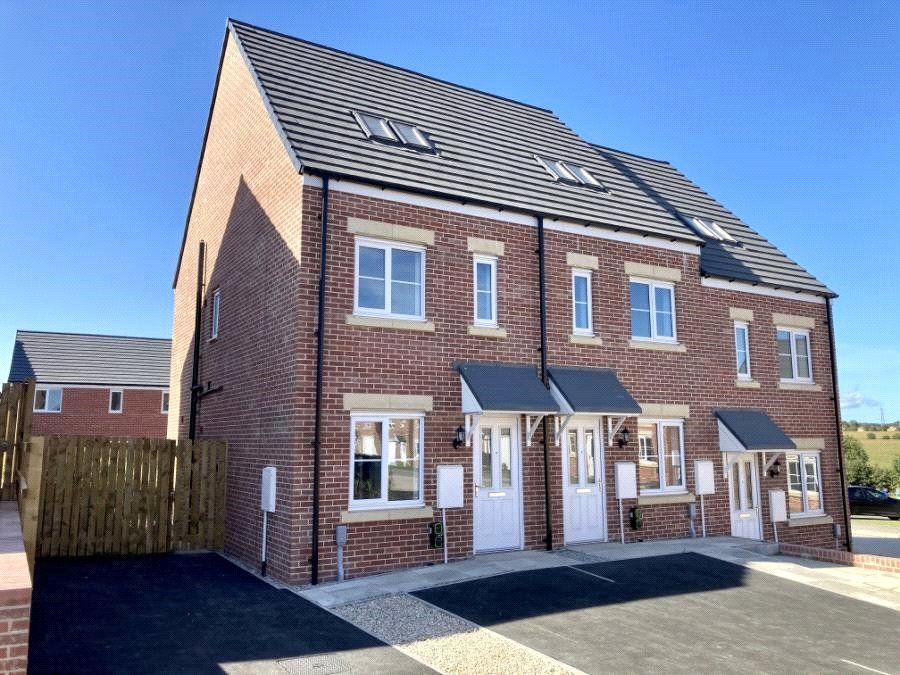 New home, 3 bed end terrace house for sale in Kingsbury Meadows