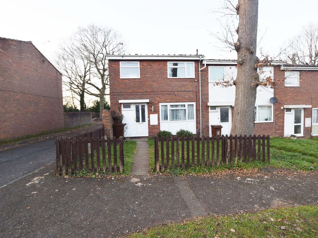 3 bed end terrace house for sale in Conifer Drive, Chatham ME5 Zoopla