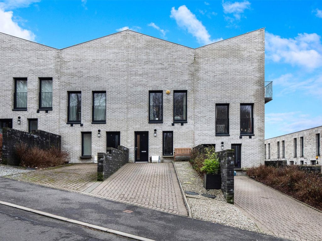 3 bed terraced house for sale in Glencloy Street, Maryhill Locks