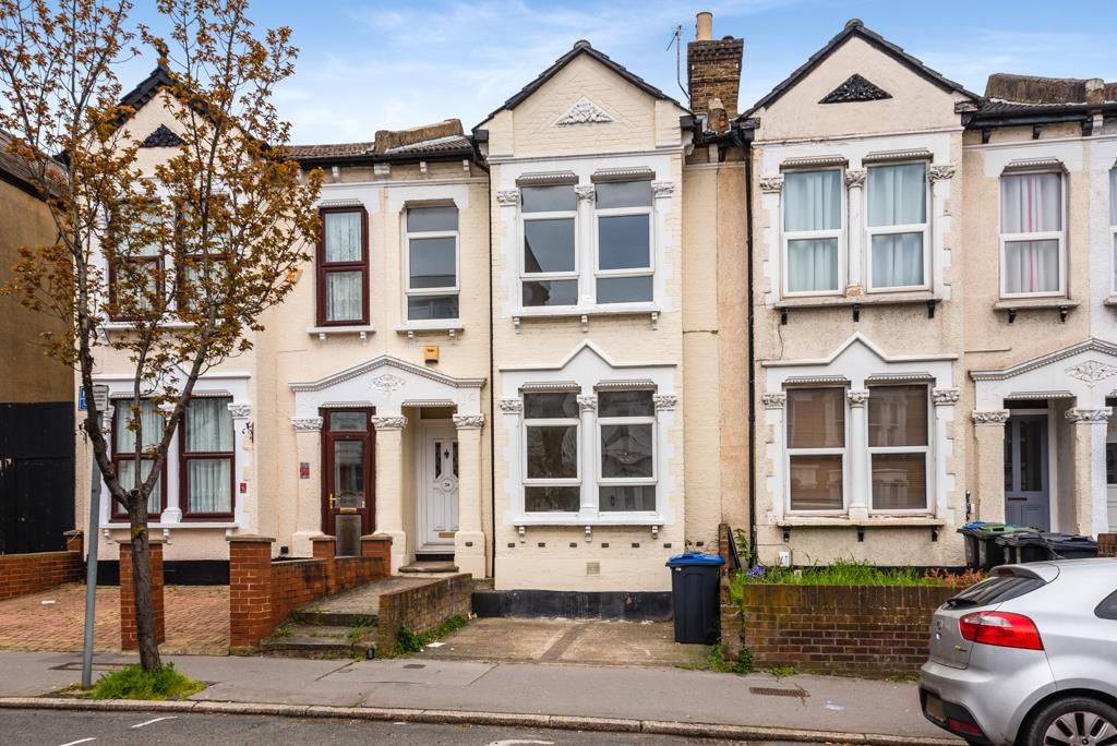 5 bed terraced house to rent in Parchmore Road, Thornton Heath CR7 Zoopla