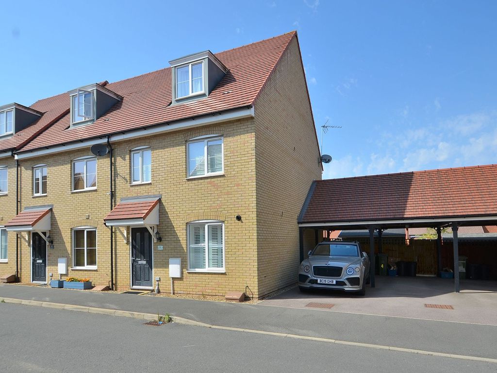 3 bed semidetached house to rent in Barbados Row, Bletchley MK3, £