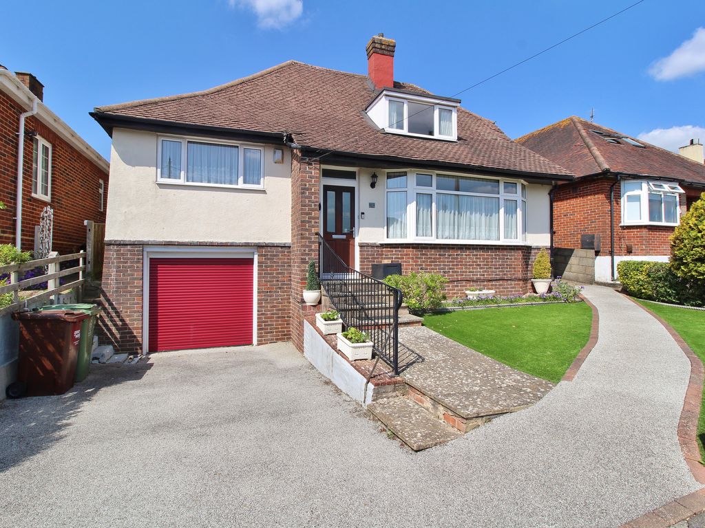 2 bed detached bungalow for sale in Chalkridge Road, Cosham, Portsmouth