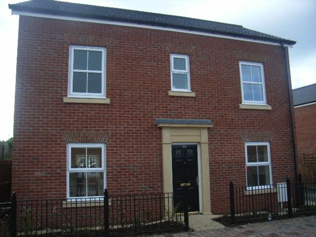 3 bed detached house to rent in Hutton Row, Westoe Crown Village, South