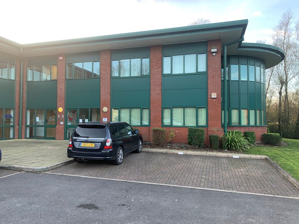 Office to let in Petersfield Business Park, Bedford Road, Petersfield