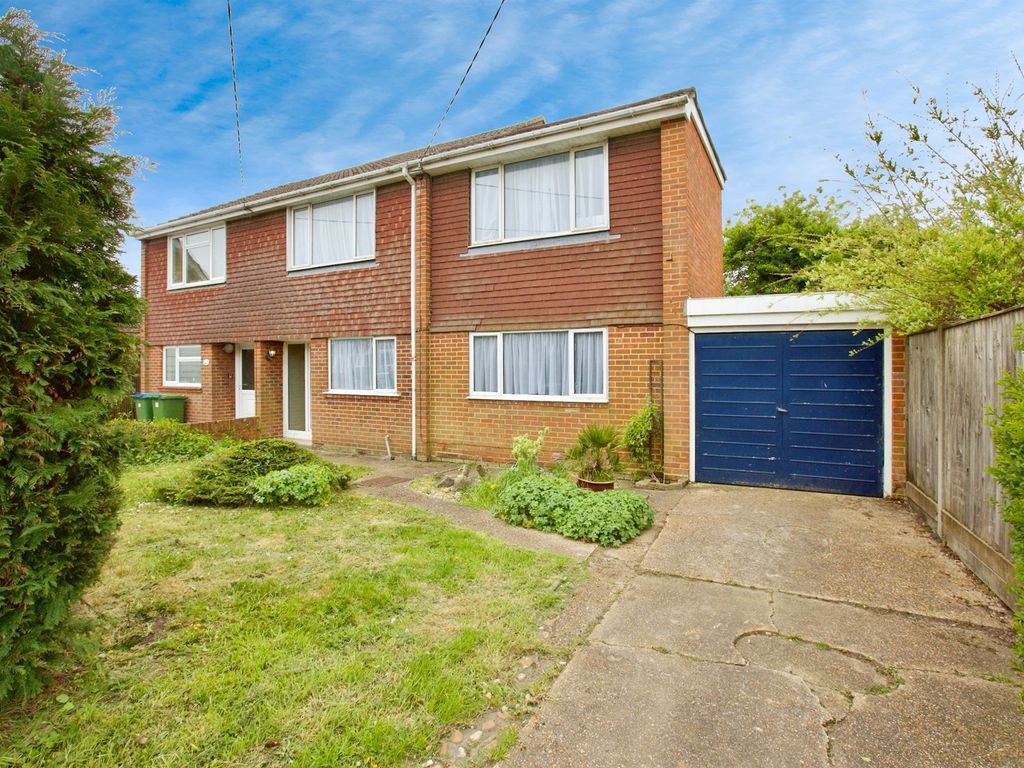 3 bed semidetached house for sale in Newtown Road, Southampton SO19, £