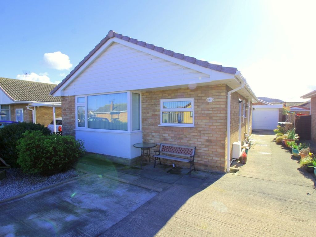 2 bed bungalow for sale in Lon Y Gors, Pensarn, Abergele, Conwy LL22
