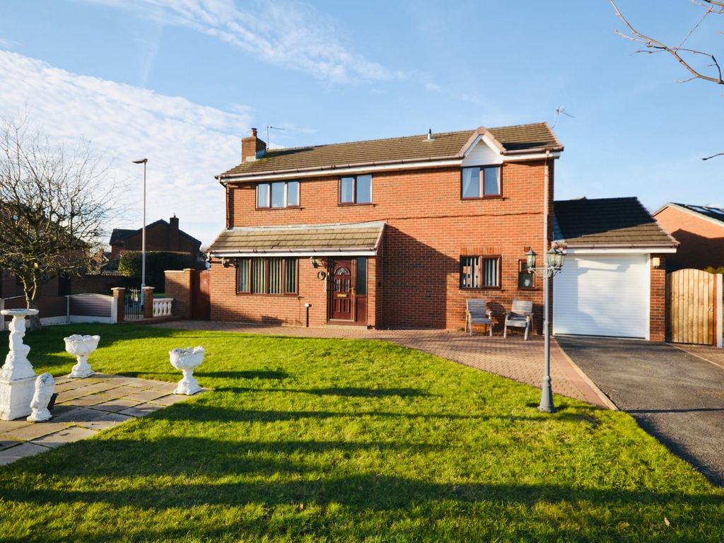 4 bed detached house for sale in Raleigh Close, Old Hall, Warrington