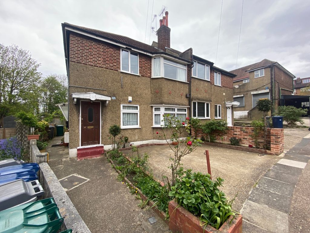 2 bed flat for sale in Oakleigh Close, London N20 Zoopla