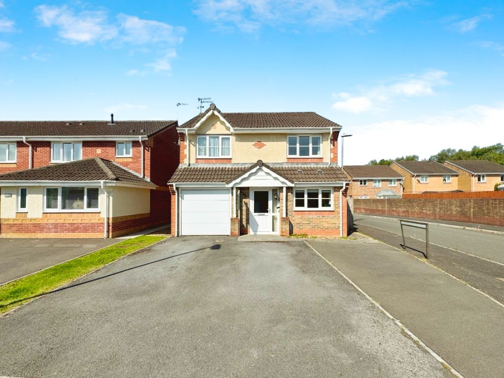 4 bed detached house for sale in Ffordd Y Glowr, Pontarddulais, Swansea