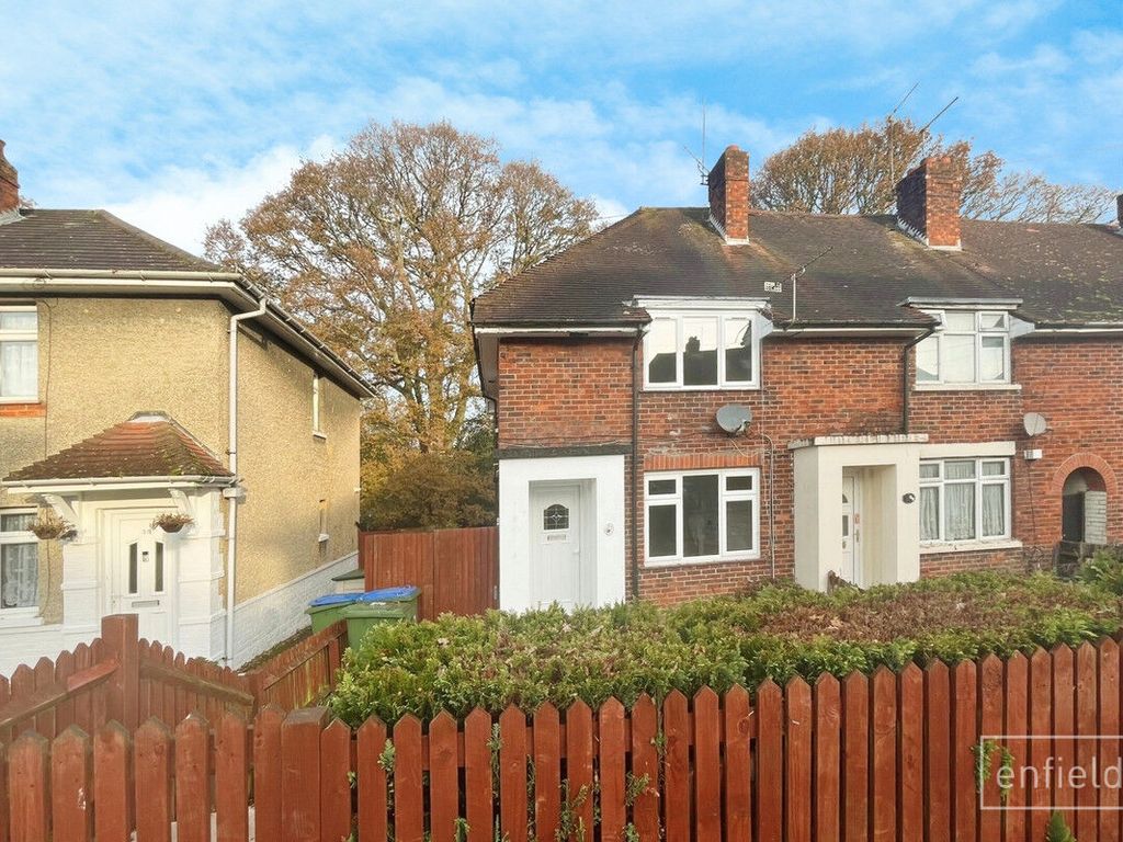 2 bed end terrace house for sale in Vine Road, Southampton SO16, £