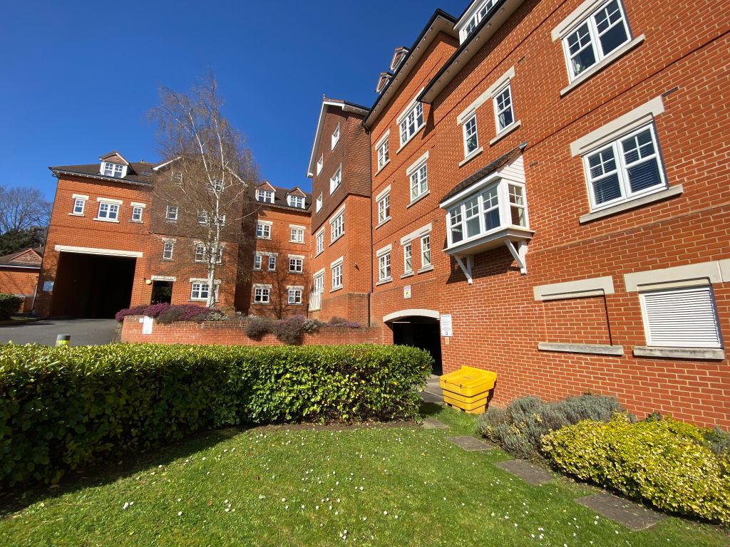 1 bed flat for sale in Heathside Road, Woking GU22 Zoopla