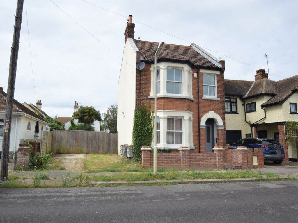 3 bed detached house to rent in Oxenden Park Drive, Herne Bay CT6, £