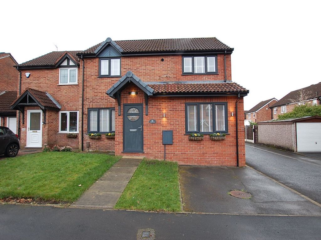 3 bed semidetached house for sale in Windsor Drive, AshtonUnderLyne, Greater Manchester OL7