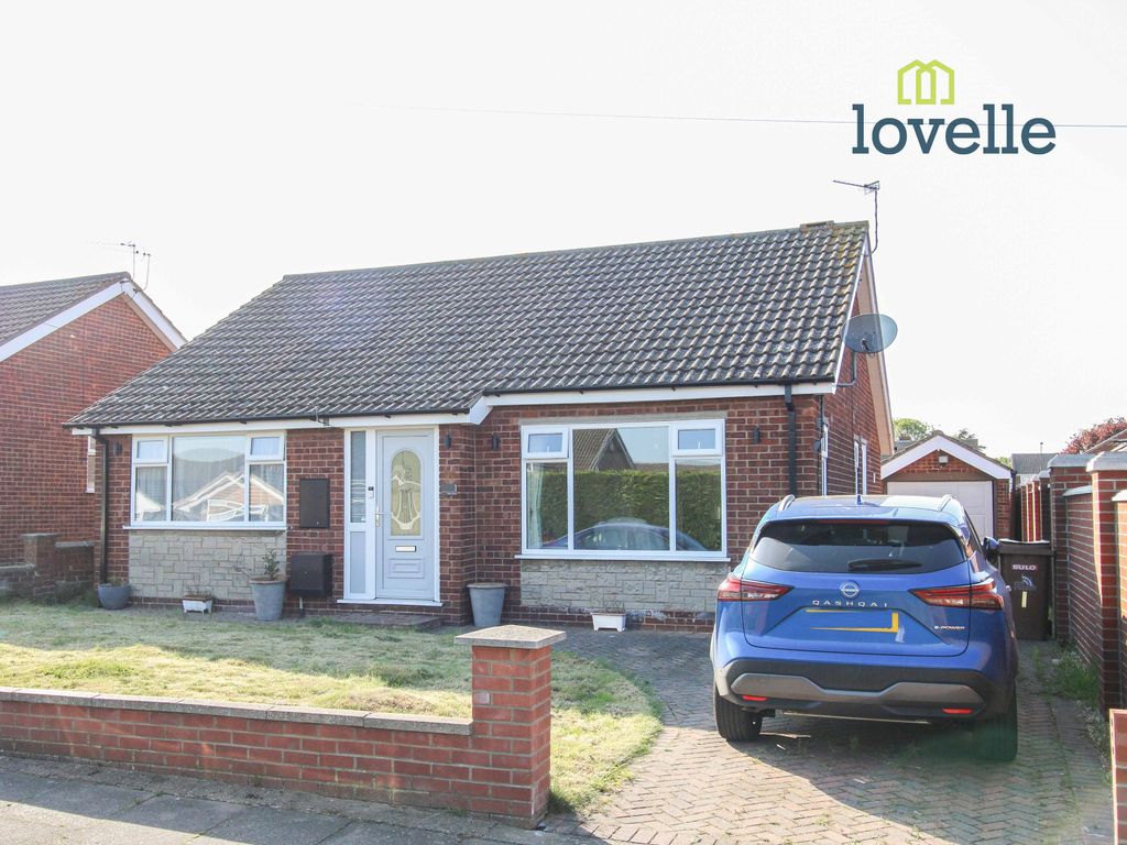 3 bed detached bungalow for sale in Stow Close, Willows, Grimsby DN37 Zoopla