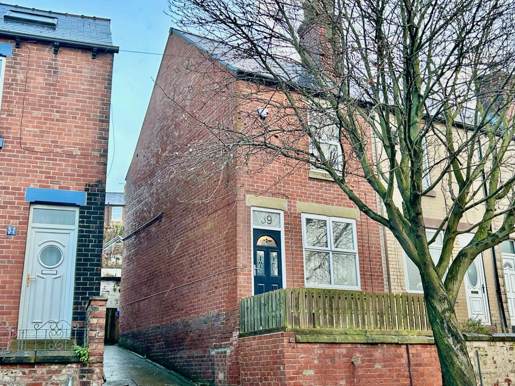 3 bed terraced house for sale in Lonsdale Road, Sheffield S6, £230,000