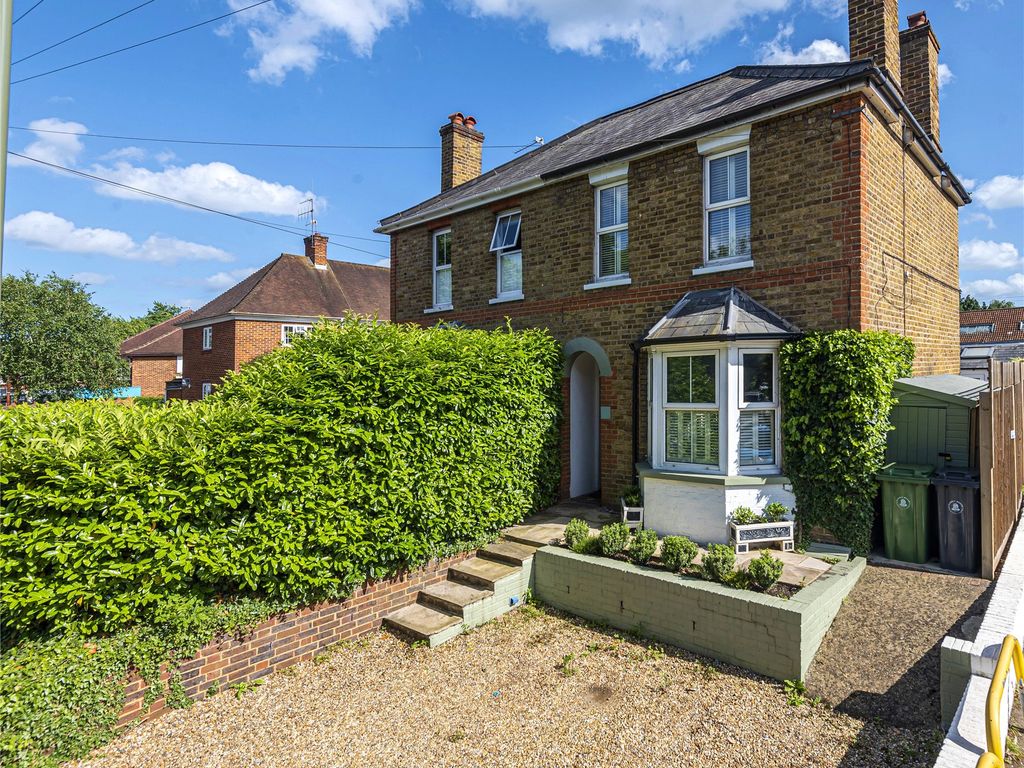 3 bed semidetached house for sale in Bagshot Road, Chobham, Woking GU24 Zoopla