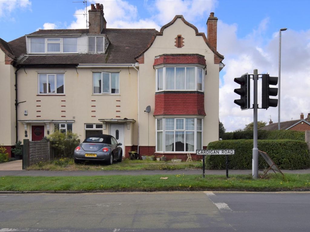 6 bed semidetached house for sale in Cardigan Road, Bridlington YO15