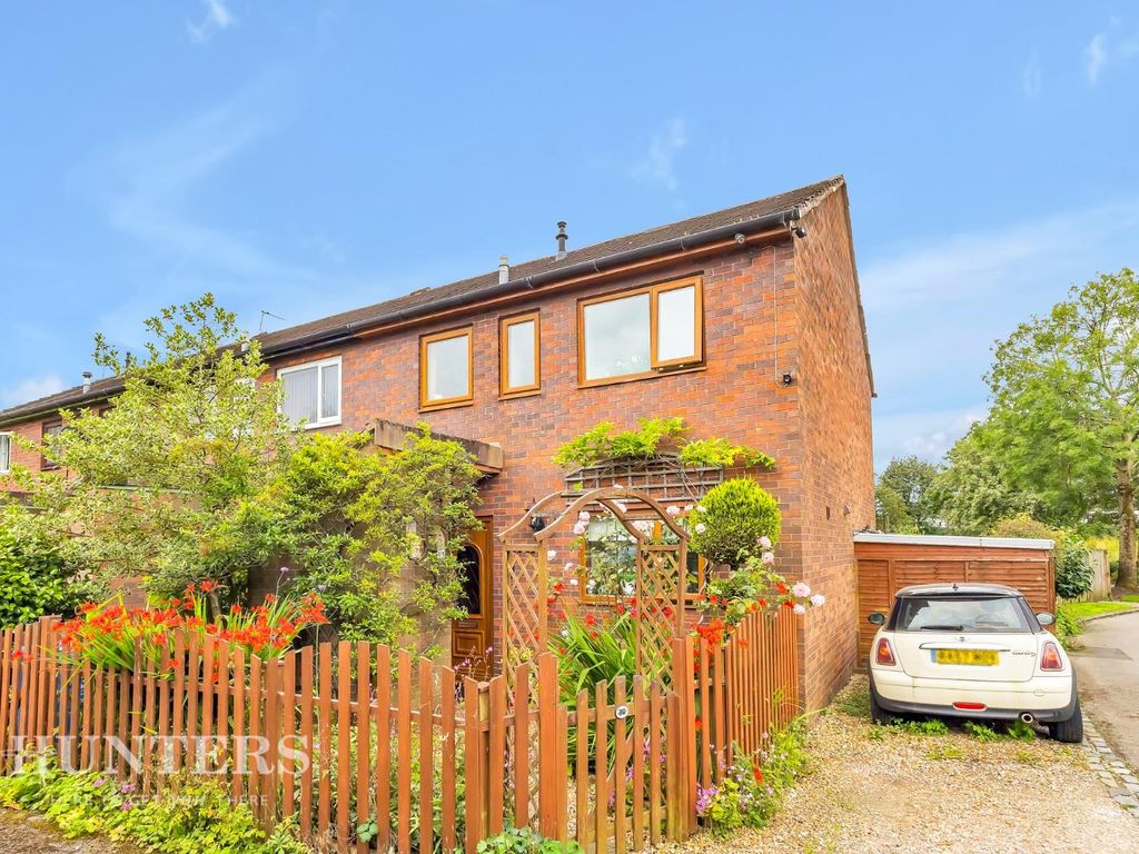 3 bed semidetached house for sale in Ewood, Bardsley, Oldham OL8, £