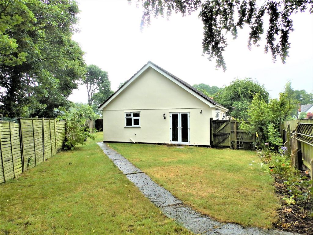 2 bed detached bungalow for sale in Weymouth Road, Ipswich IP4 Zoopla
