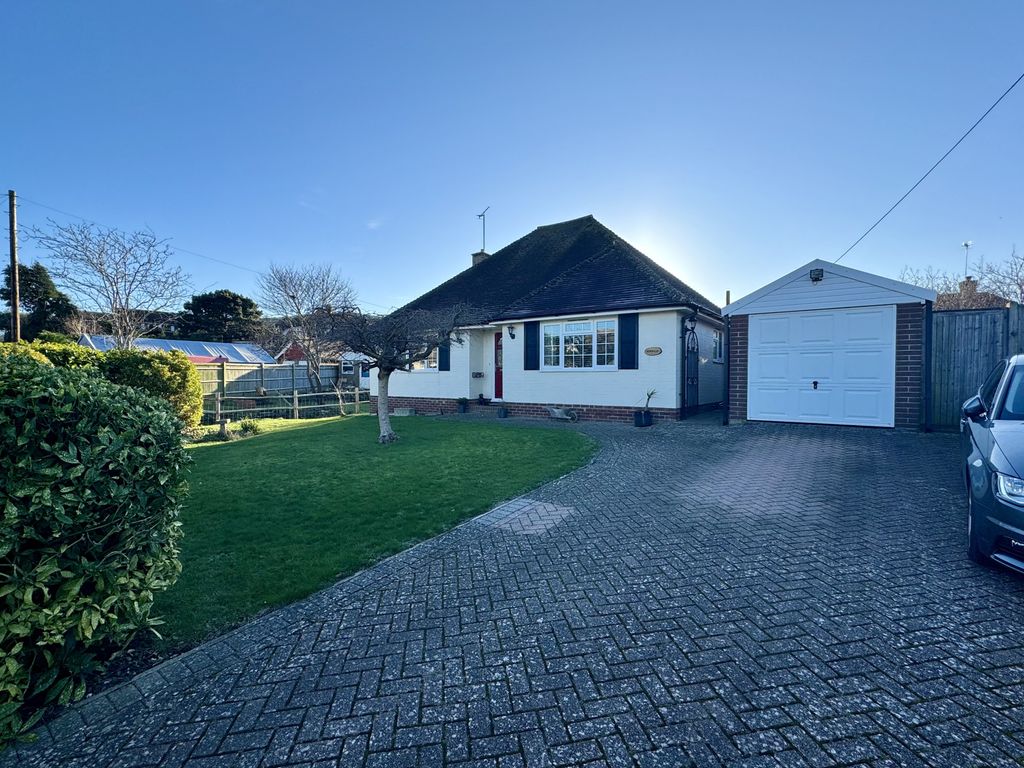 2 bed bungalow for sale in Wannock Road, Polegate, East Sussex BN26, £