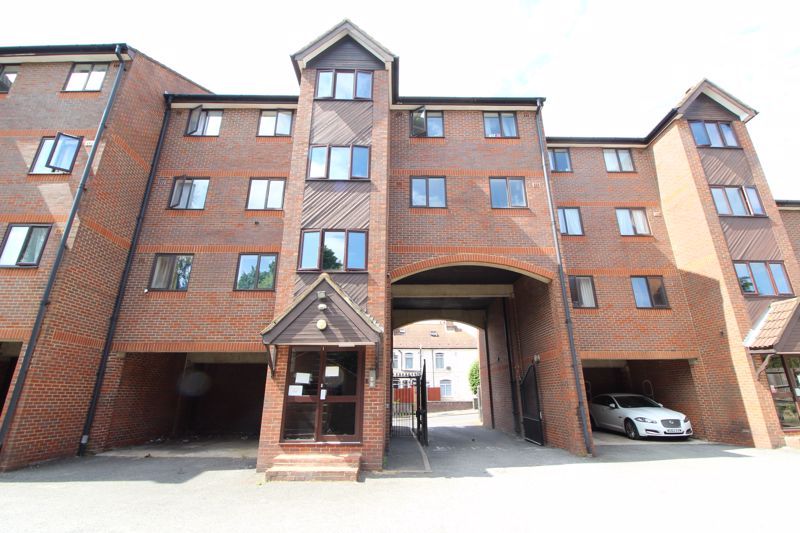 Studio for sale in Nightingale Court, Waldeck Road, Luton LU3 Zoopla