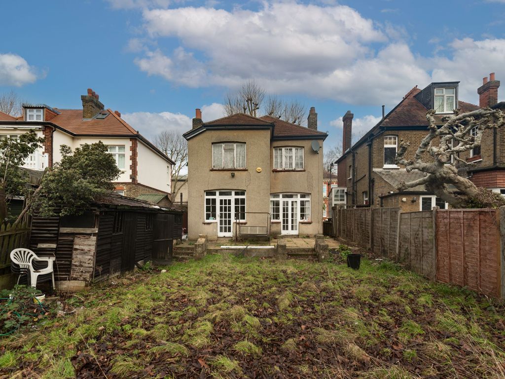 4 bed detached house for sale in Cecil Road, Enfield EN2 Zoopla