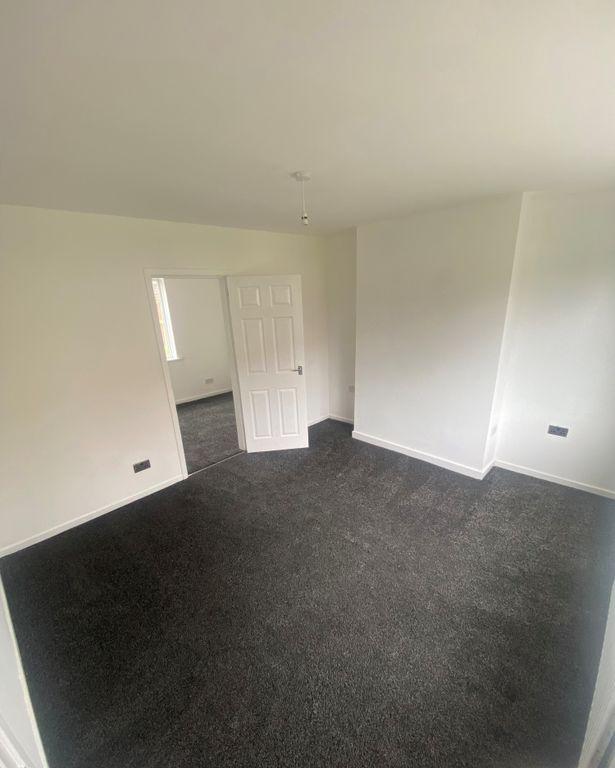 3 bed terraced house to rent in Basingstoke Road, Peterlee, County