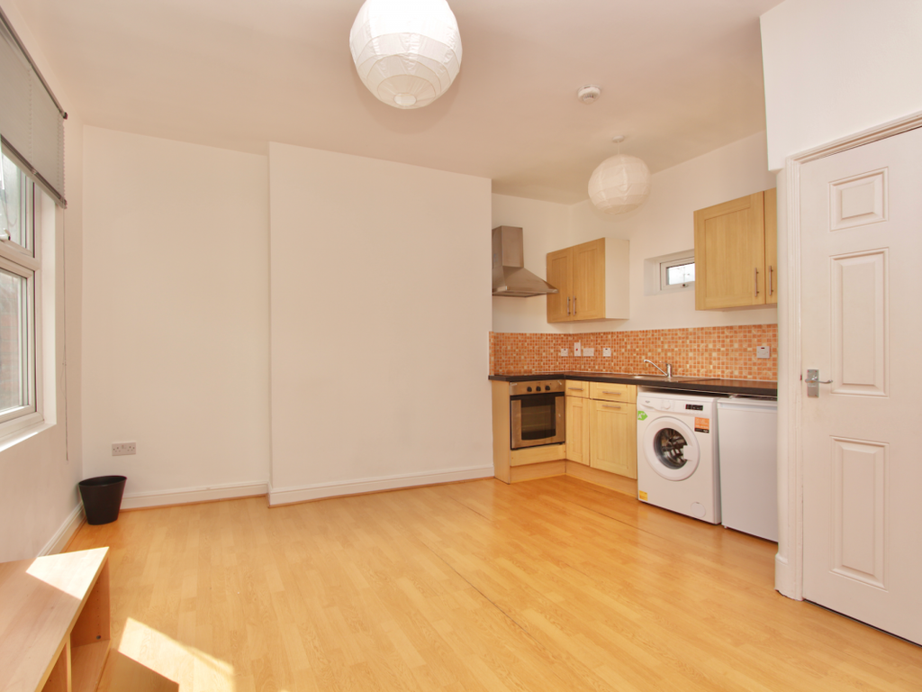 1 bed flat to rent in Newington Green, Islington N16, £1,600 pcm Zoopla