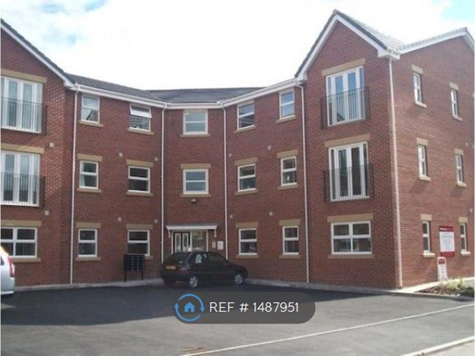 2 bed flat to rent in Planewood Gardens, Lowton WA3 Zoopla