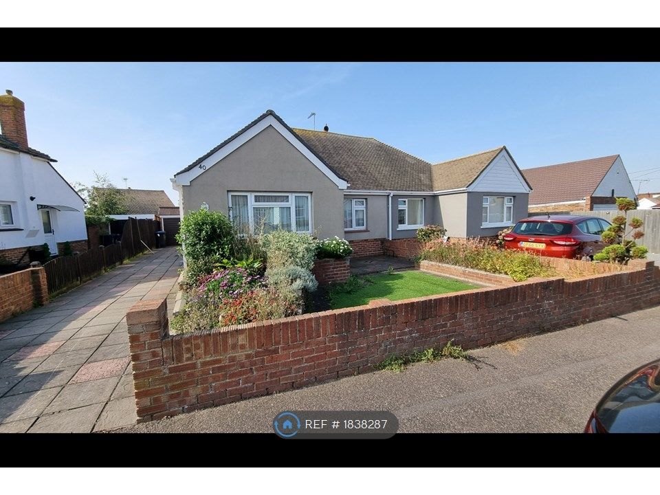 3 bed bungalow to rent in Dorothy Drive, Ramsgate CT12, £1,495 pcm Zoopla