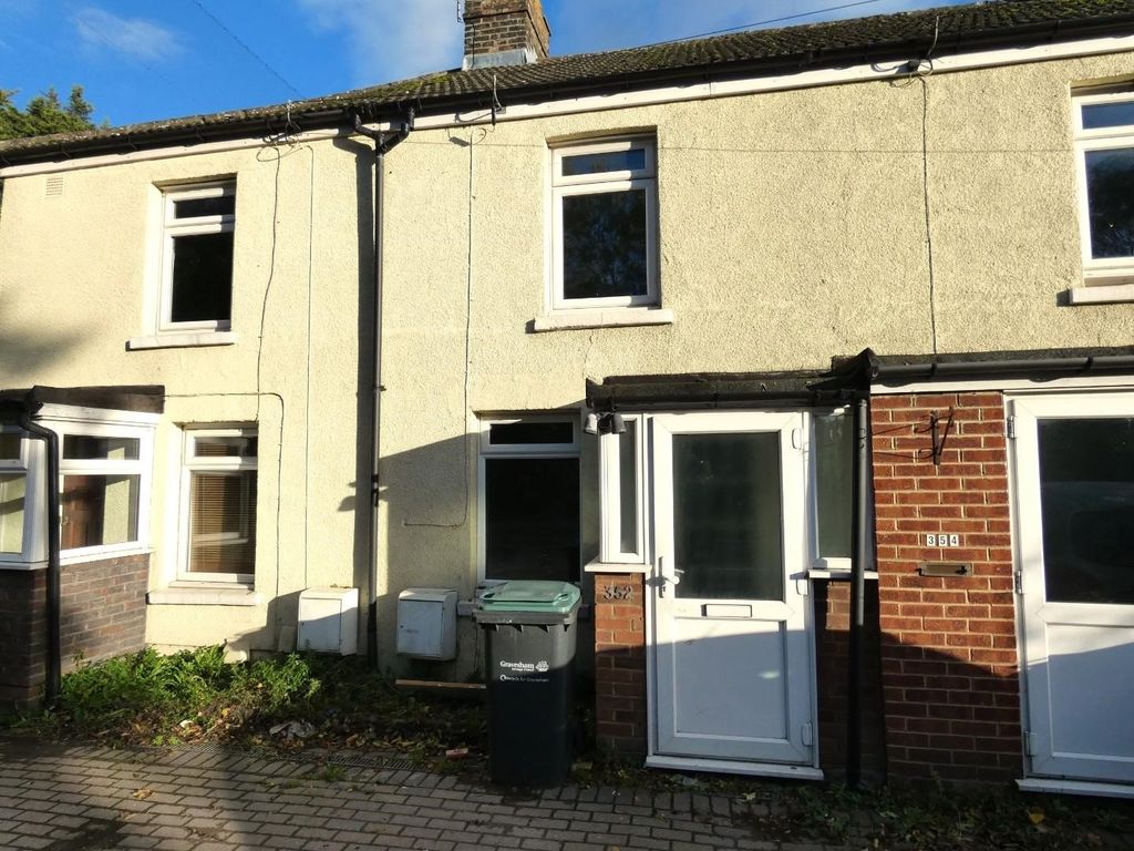 2 bed terraced house for sale in Wrotham Road, Gravesend, Kent DA11, £