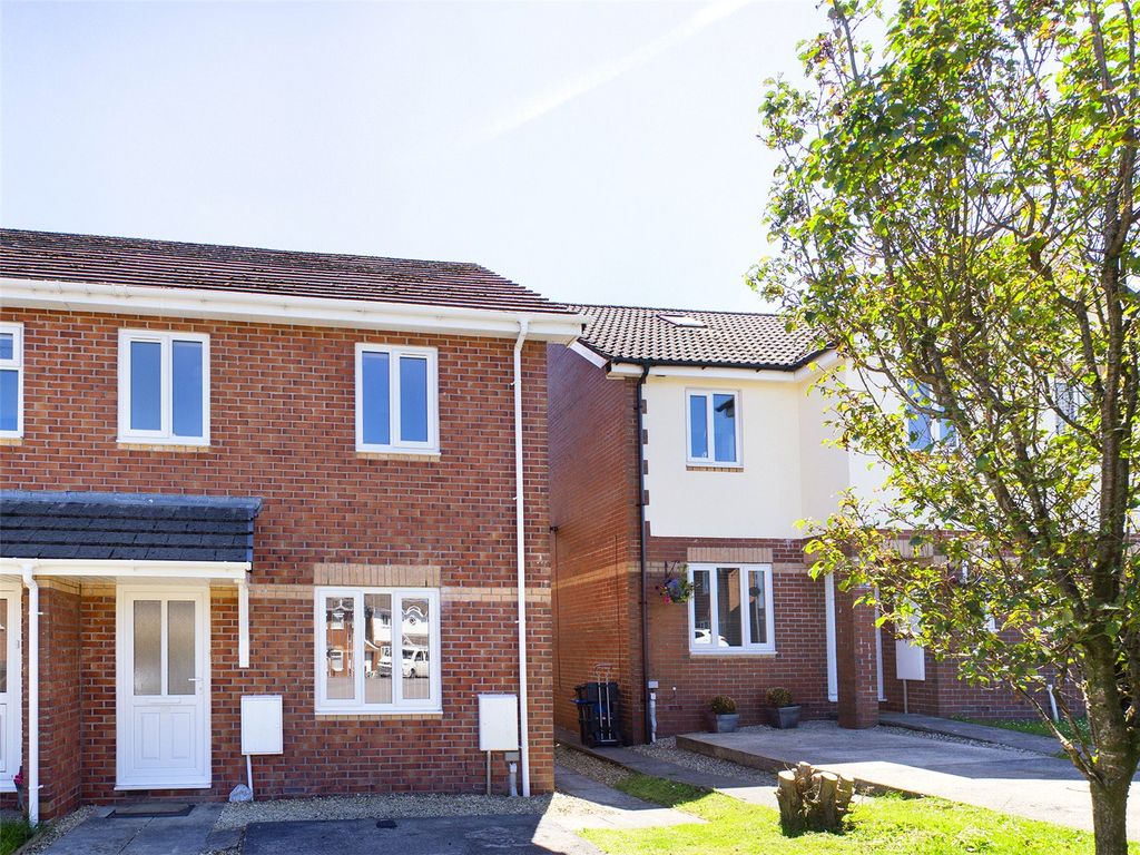 3 bed semidetached house for sale in Beacon Heights, Merthyr Tydfil