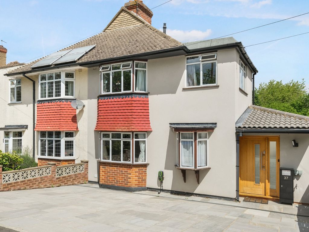 4 bed semidetached house for sale in Warren Road, Orpington BR6 Zoopla