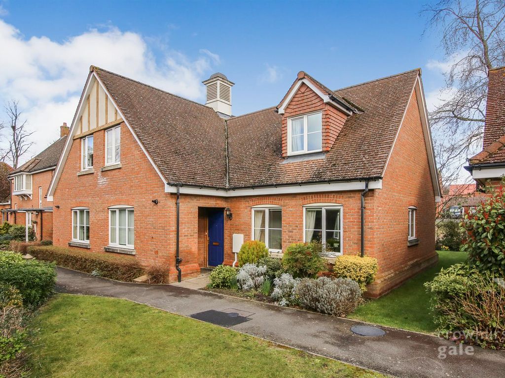 4 bed semidetached house for sale in Wolston Court, Lime Tree Village