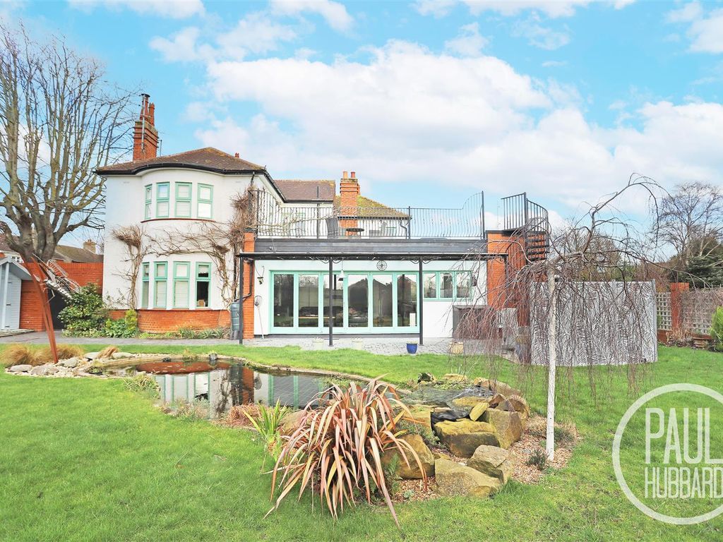 5 bed detached house for sale in Acton Road, Pakefield NR33, £995,000