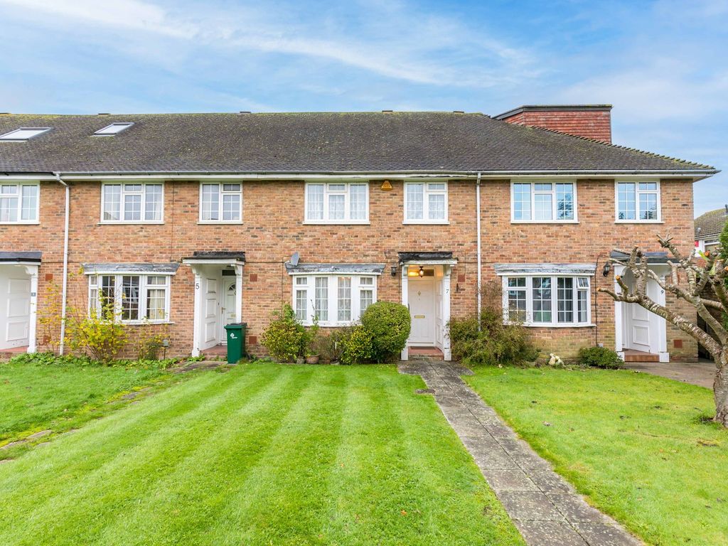 Halland Close, Three Bridges, Crawley RH10  