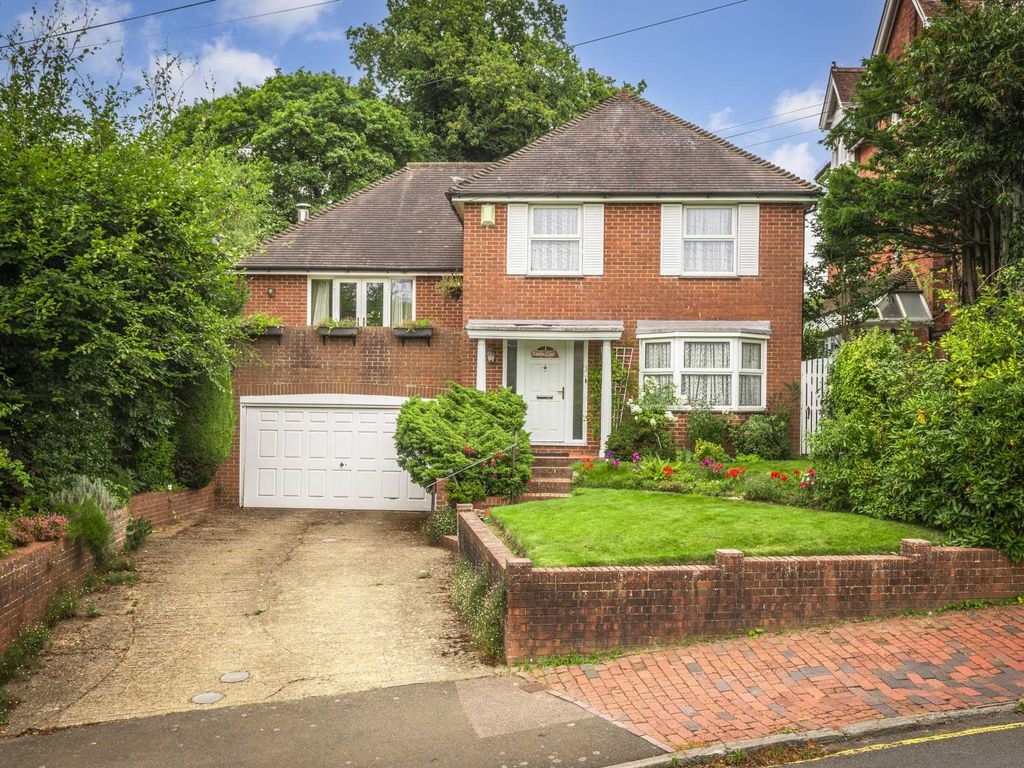 3 bed detached house for sale in Boyne Park, Tunbridge Wells TN4, £