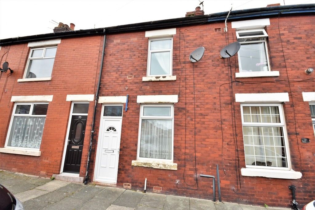 2 bed terraced house to rent in Jackson Street, Blackpool FY3, £575 pcm