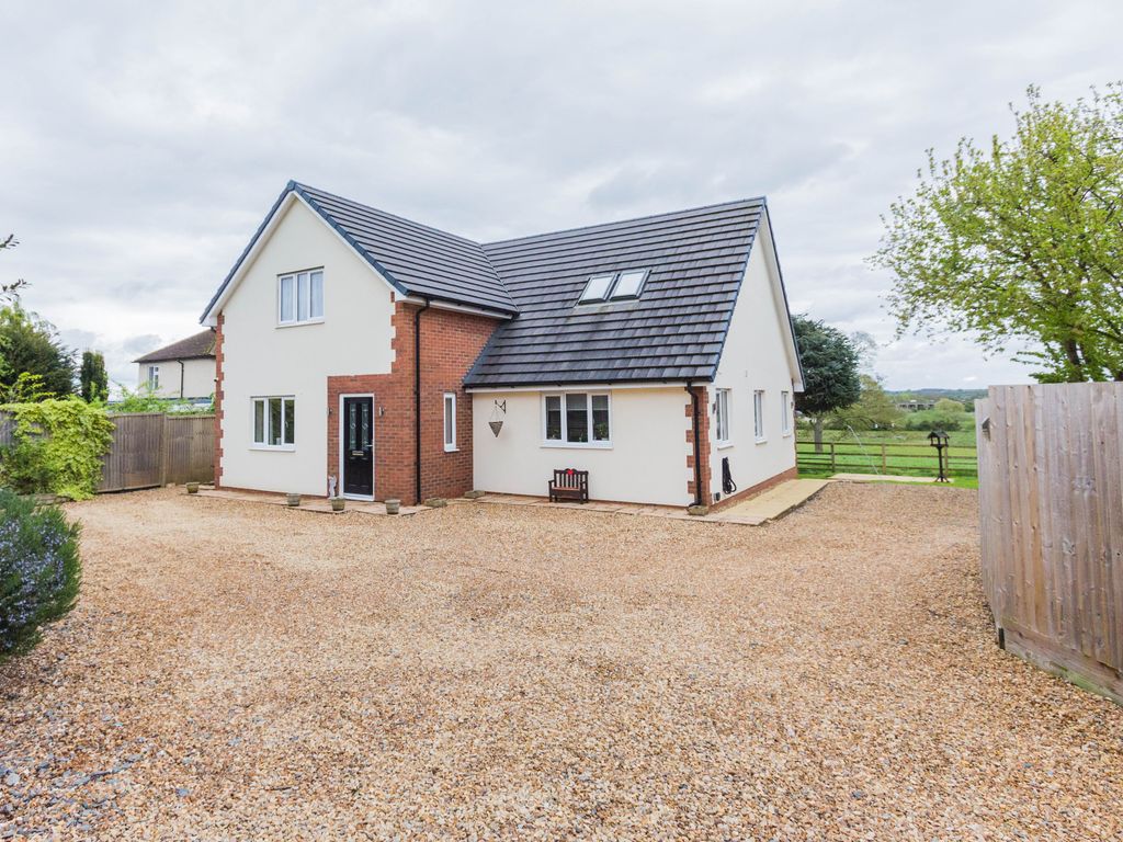 4 bed detached house for sale in Manor Drive, Irthlingborough